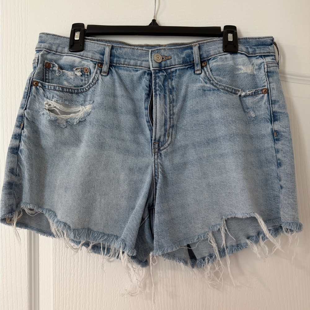 American Eagle “Perfect Short”